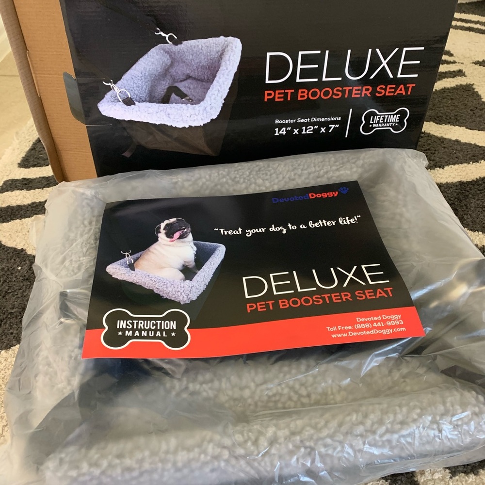 Dog booster car seat: Devoted Doggy deluxe